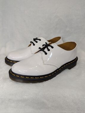 Dr Martens DOC Womens US 8 White Smooth Leather Oxford Shoes Model 11837 AW004